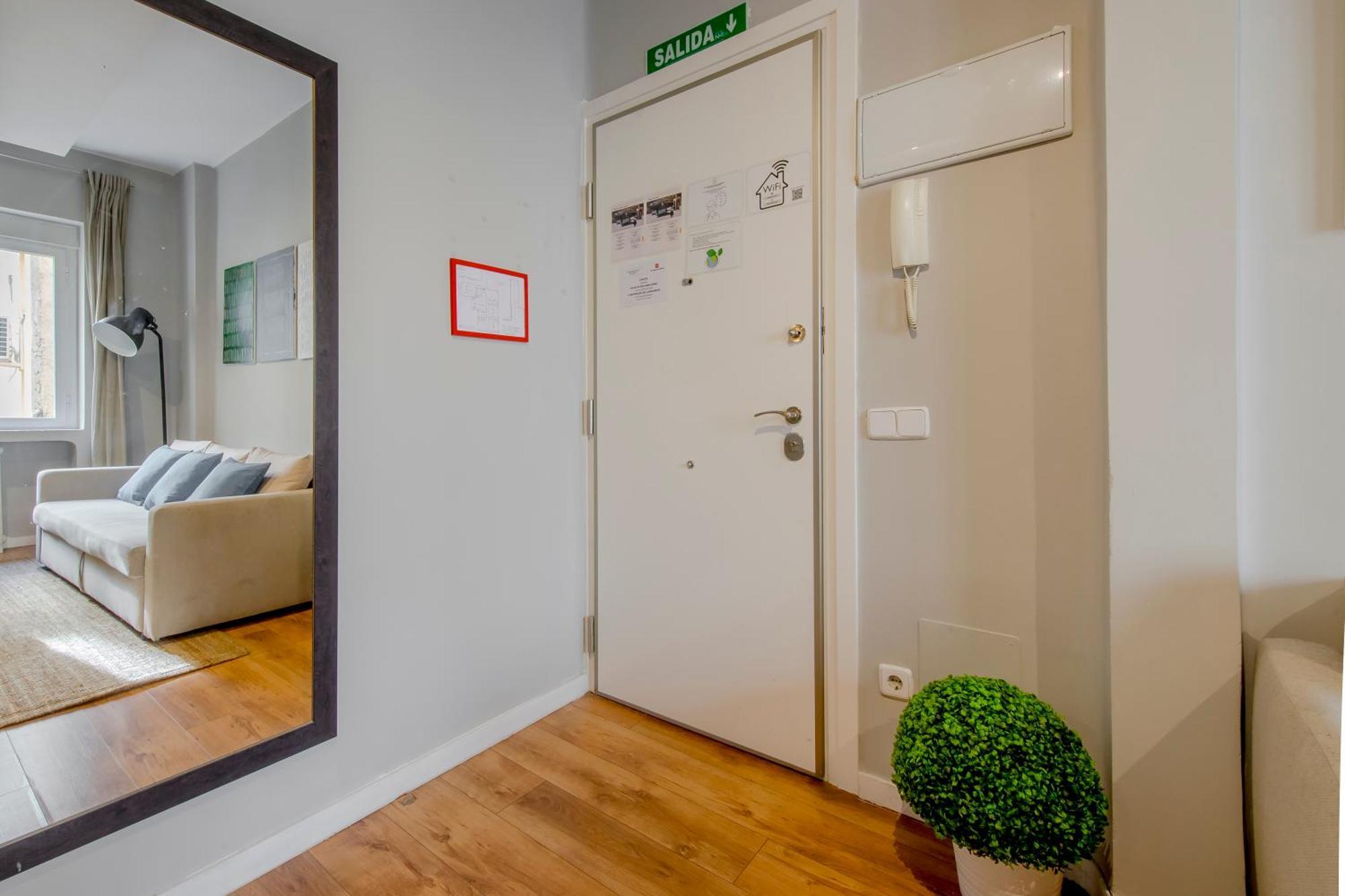 Apartment Excelente Piso De 3 En La Latina-centro