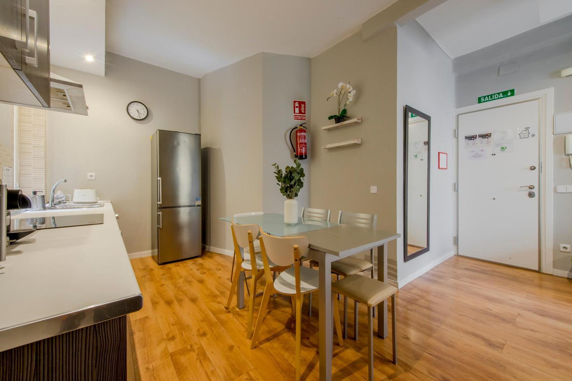 Excelente Piso De 3 En La Latina-centro Apartment Madrid